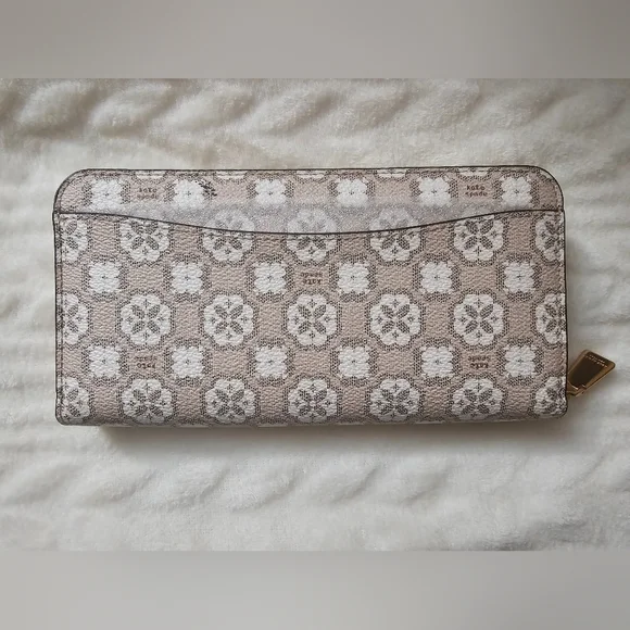 Kate Spade Wallet - Picture 5 of 7